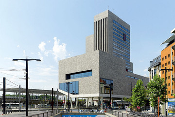 Офисное здание из кирпича Yukon серого