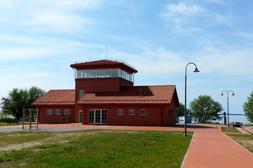Орнитологическая обсерватория с натуральной красной черепицы Bornholm